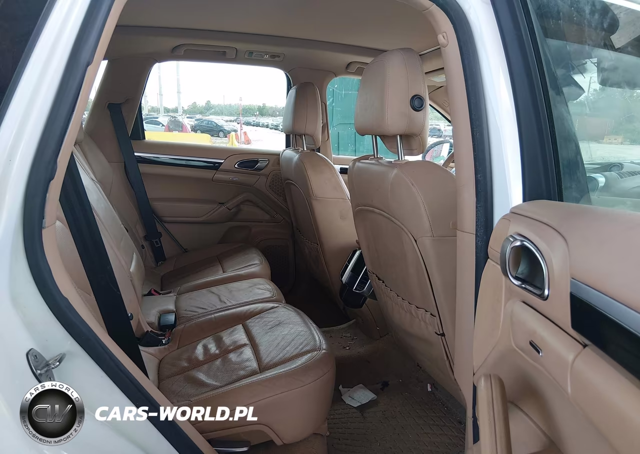 2014 Porsche Cayenne Platinum Edition VIN:WP1AA2A27ELA03298 - 8