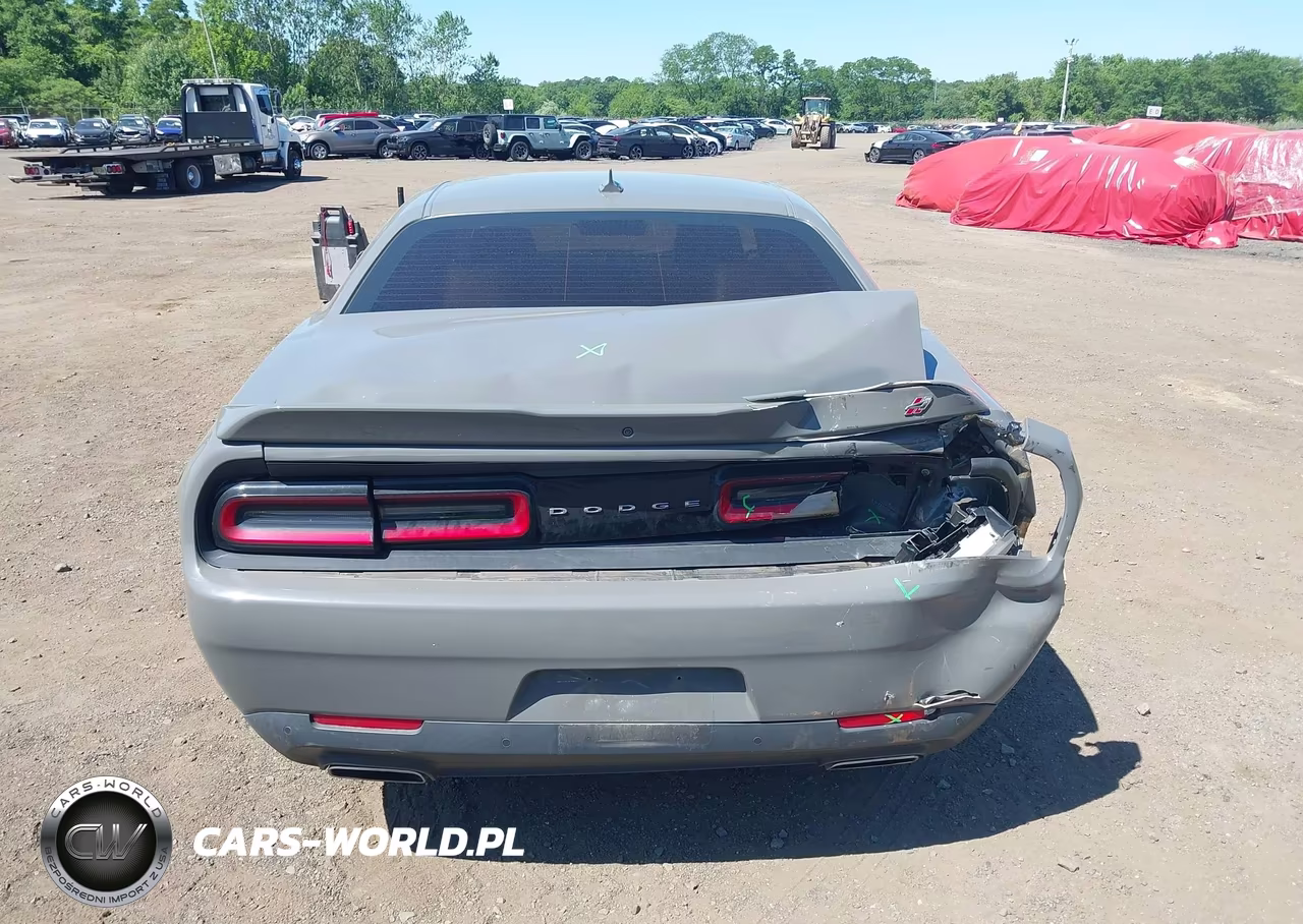 2018 Dodge Challenger Gt Awd VIN:2C3CDZGG9JH192142 - 16