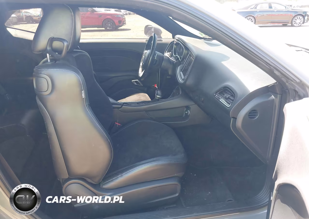 2018 Dodge Challenger Gt Awd VIN:2C3CDZGG9JH192142 - 5