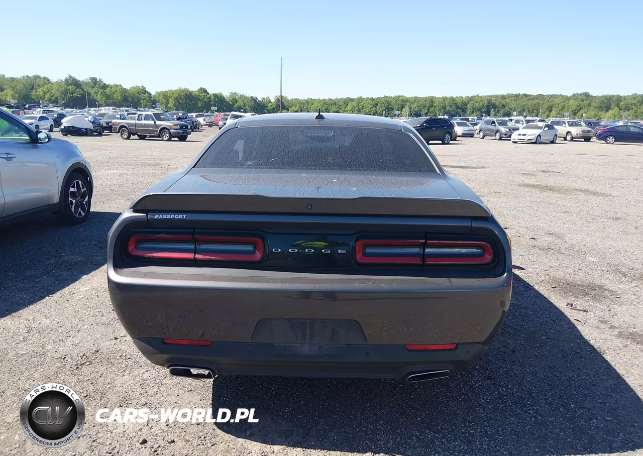 2015 Dodge Challenger Sxt Plus VIN:2C3CDZBG4FH774583 - 17
