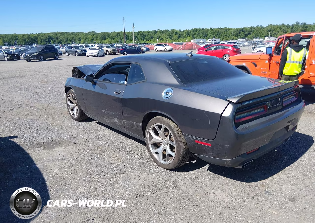 2015 Dodge Challenger Sxt Plus VIN:2C3CDZBG4FH774583 - 3