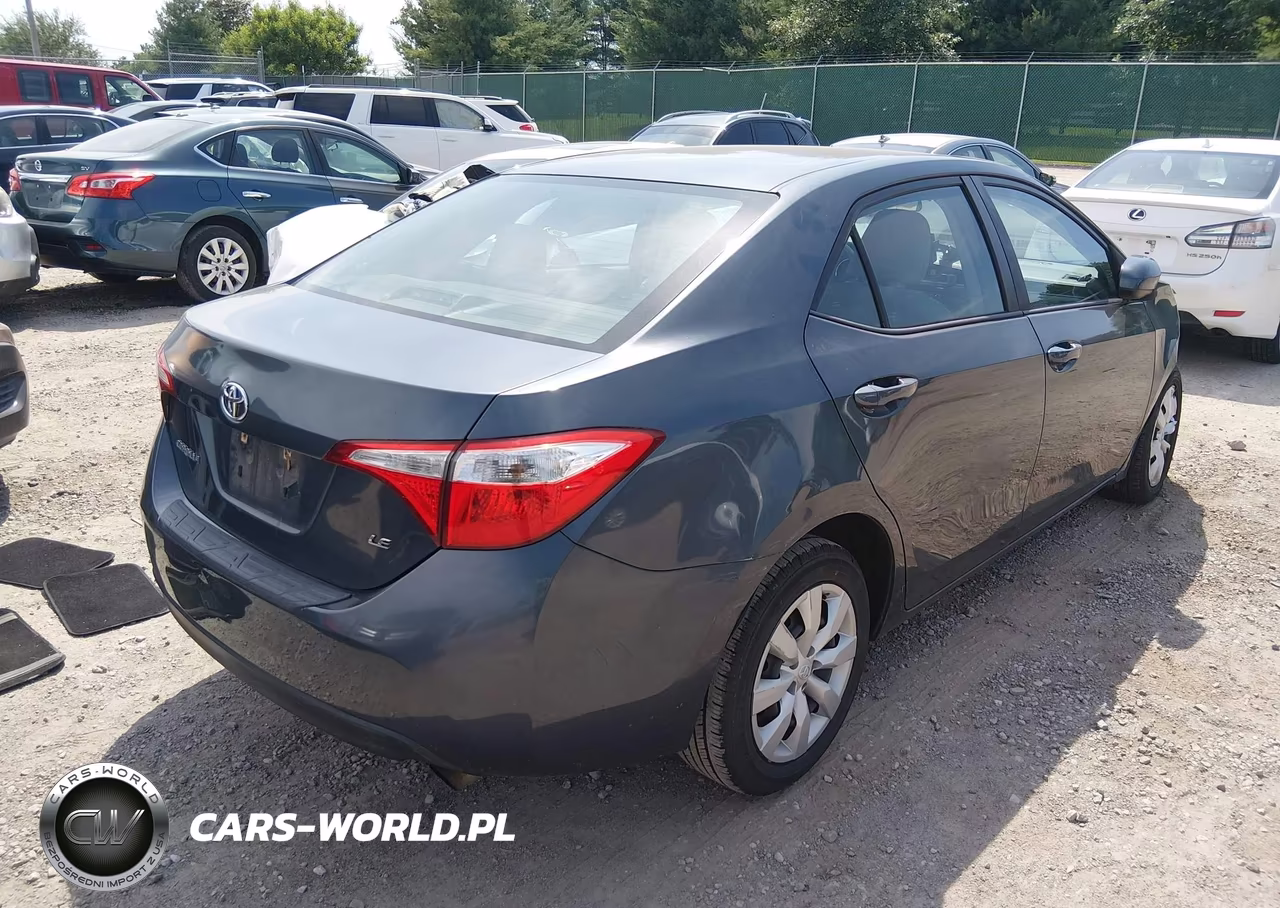 2016 Toyota Corolla Le VIN:5YFBURHEXGP421452 - 4