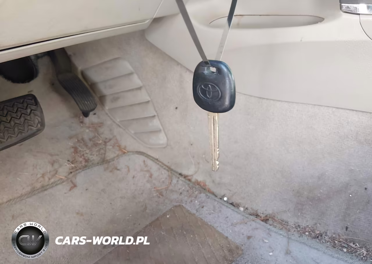 2010 Toyota Camry Le VIN:4T1BF3EK7AU105241 - 11