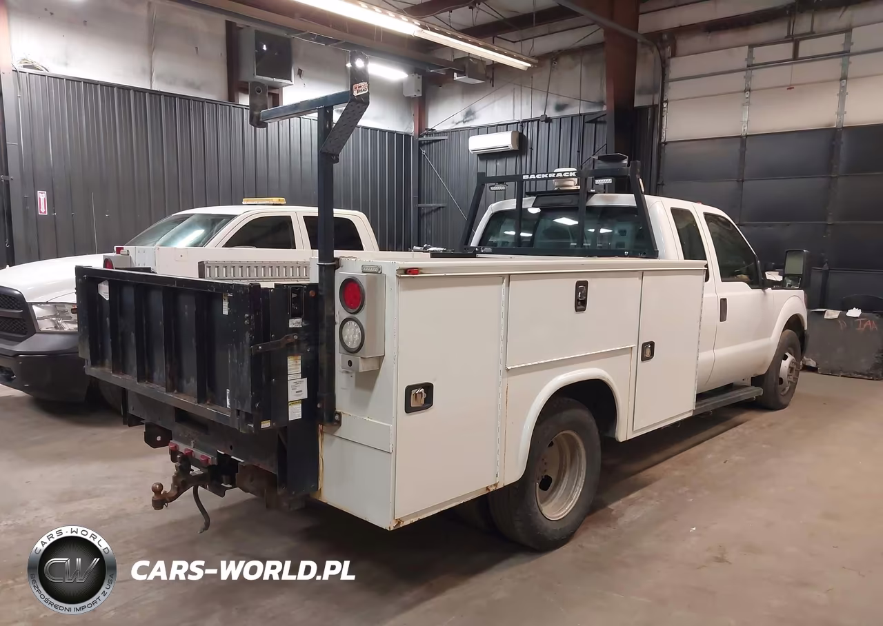 2016 Ford F-350 Chassis Xl VIN:1FD8X3G63GEA84723 - 4