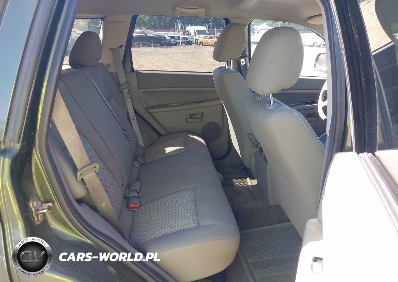 2007 Jeep Grand Cherokee VIN:1J8GR48K07C616901 - 8