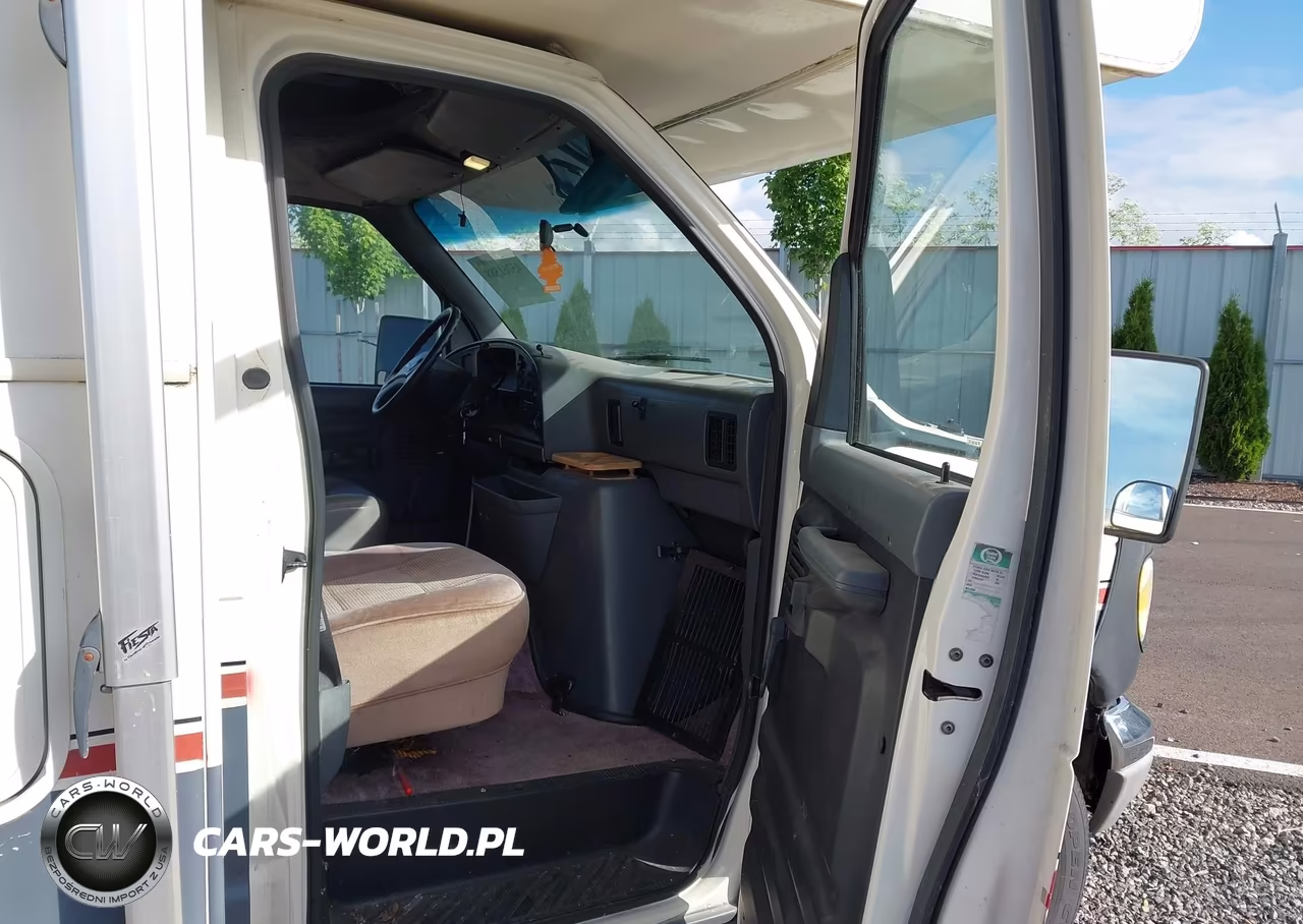 1993 Ford Econoline E350 Cutaway Van VIN:1FDKE30G3PHA42114 - 5