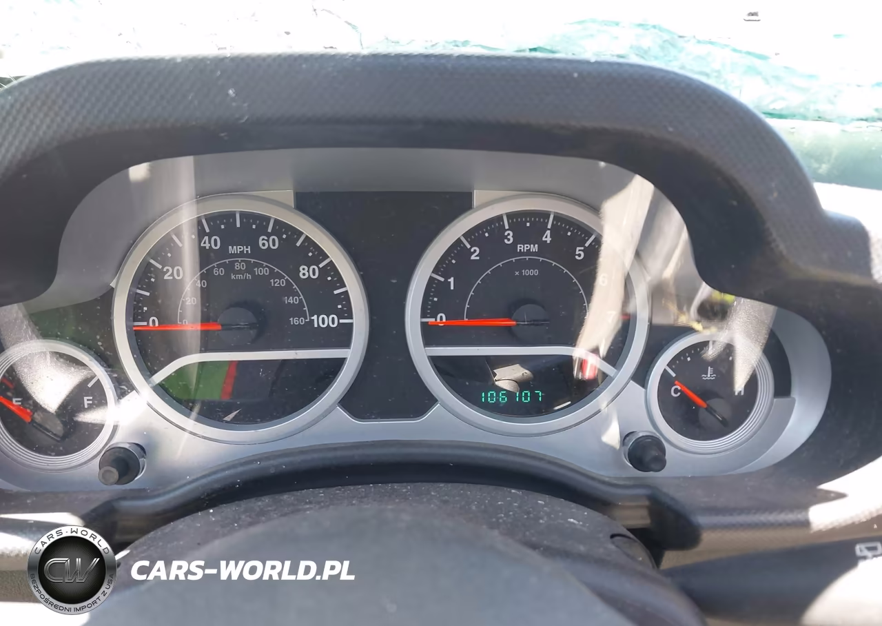 2010 Jeep Wrangler Unlimited Sport VIN:1J4BA3H15AL233094 - 7