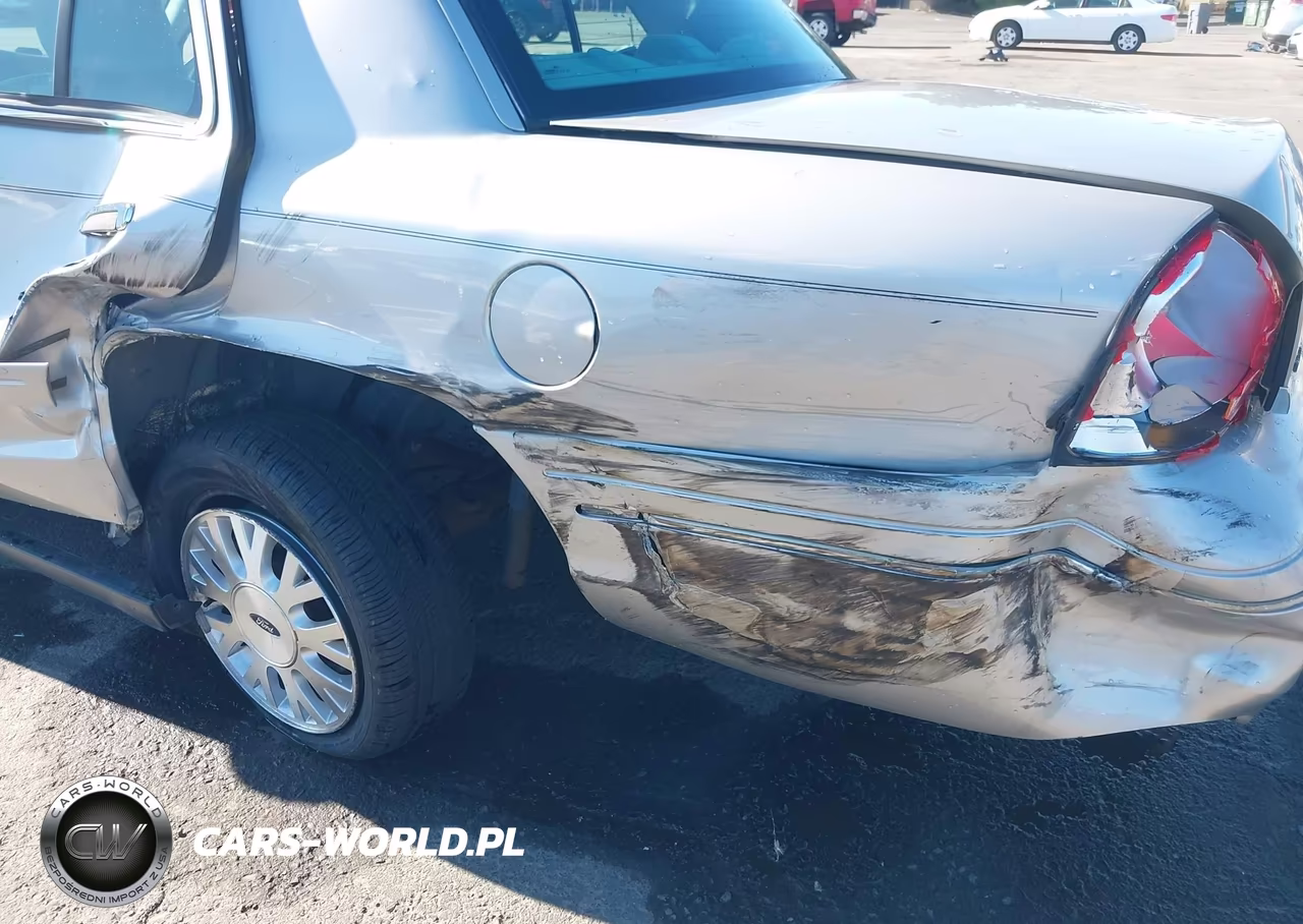 2003 Ford Crown Victoria Lx VIN:2FAFP74W93X197596 - 6