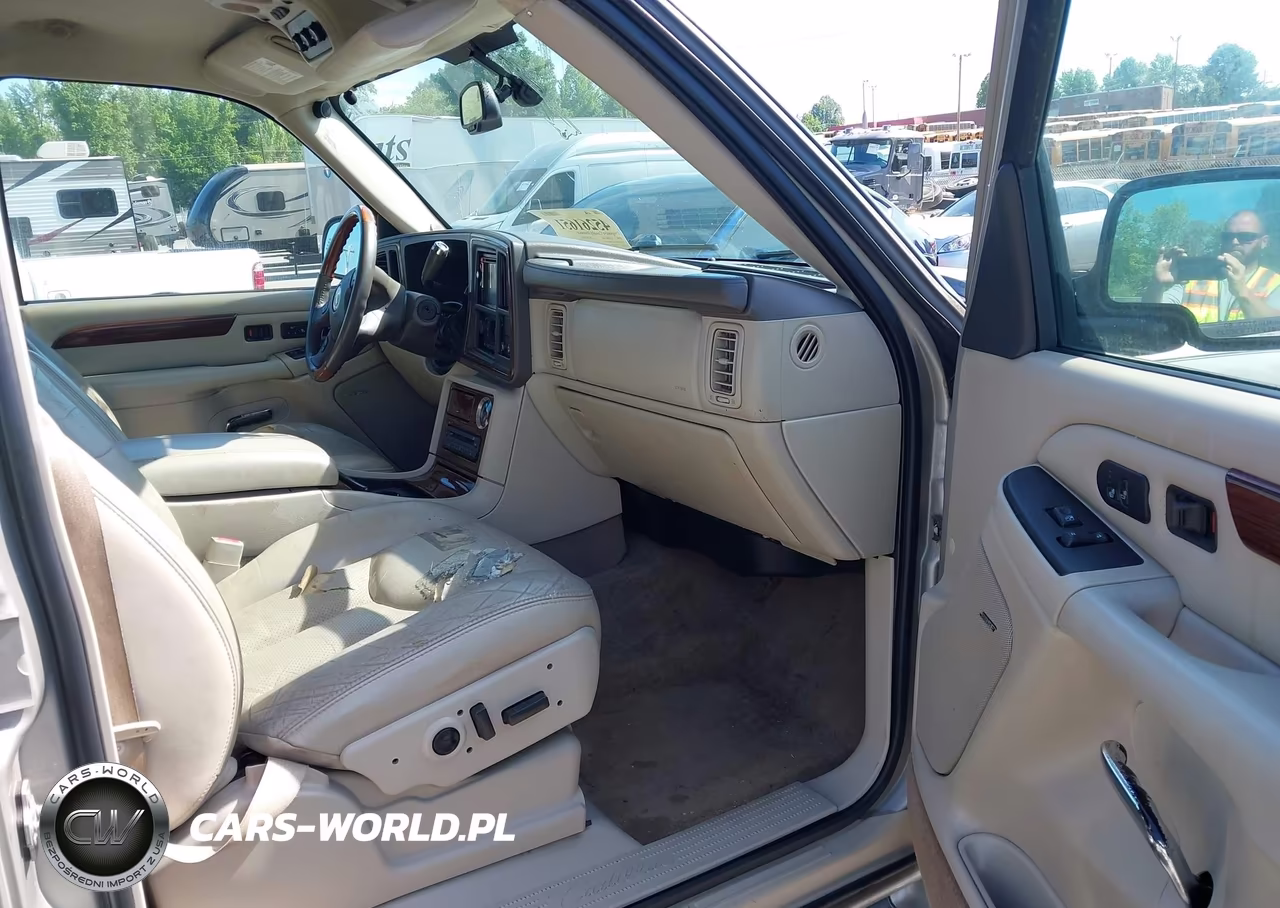 2004 Cadillac Escalade Standard VIN:1GYEC63T24R315285 - 5