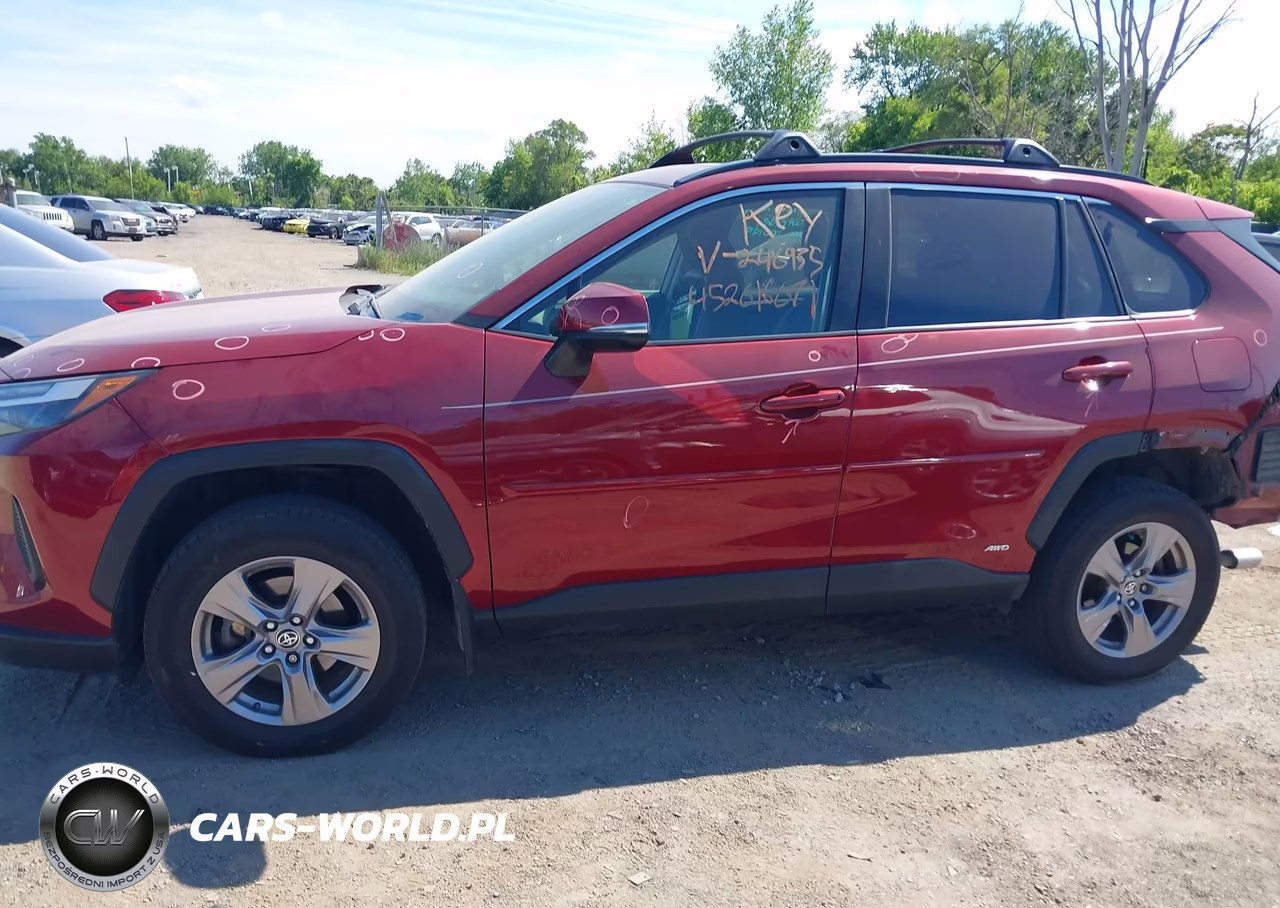 2024 Toyota Rav4 Hybrid Xle VIN:JTMRWRFV7RD246935 - 14