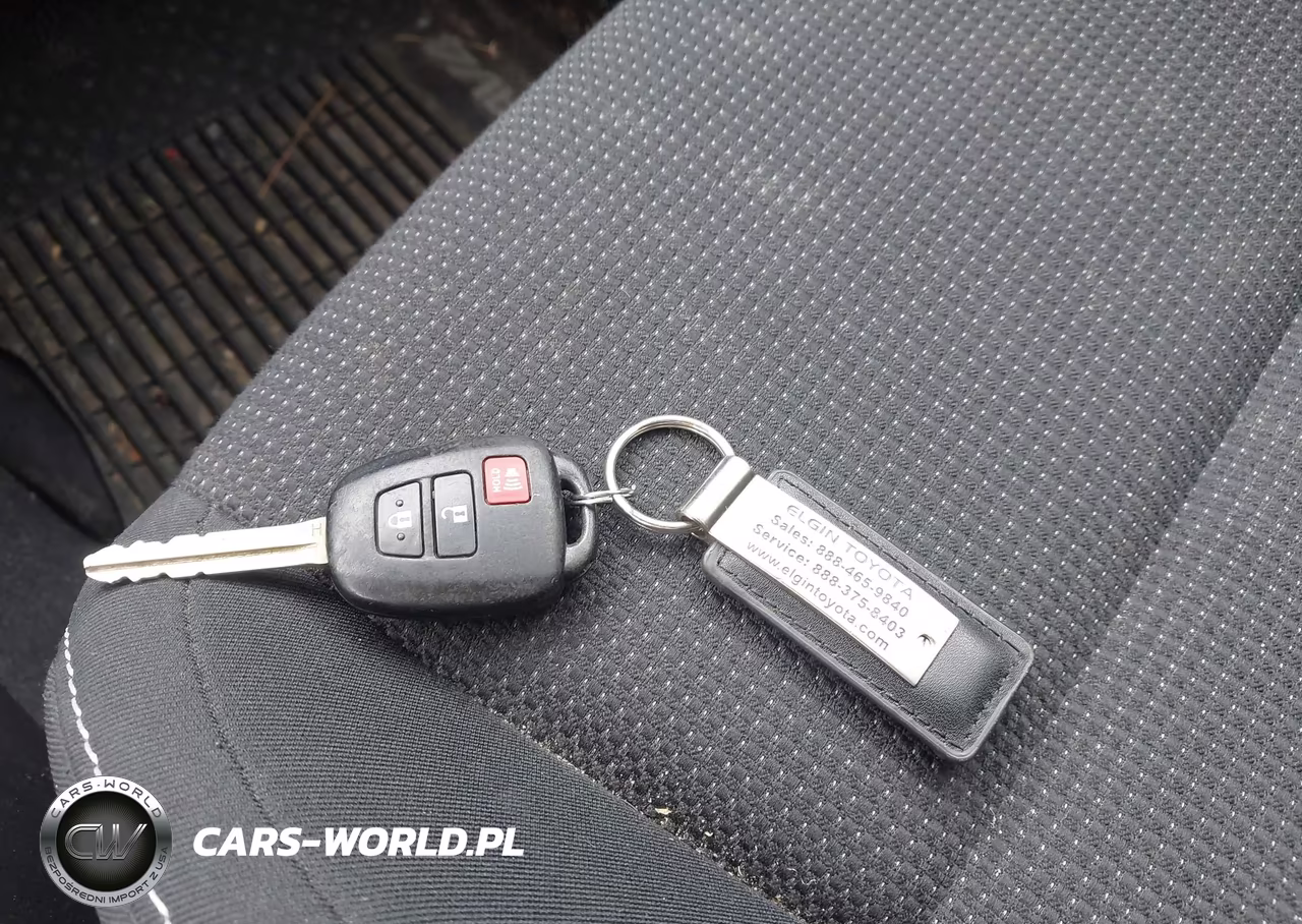 2017 Toyota Rav4 Xle VIN:2T3RFREVXHW658415 - 11