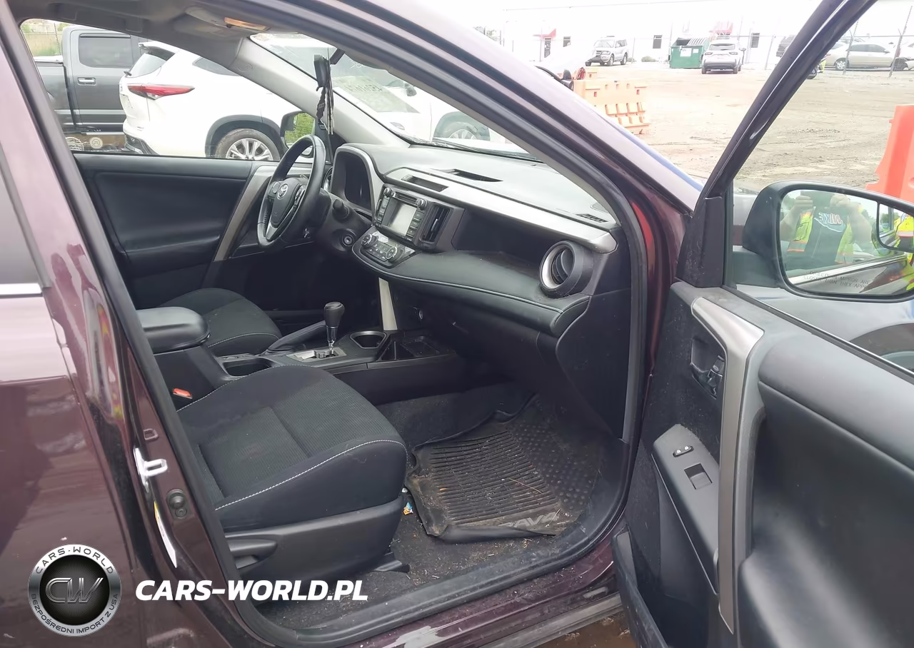 2017 Toyota Rav4 Xle VIN:2T3RFREVXHW658415 - 5