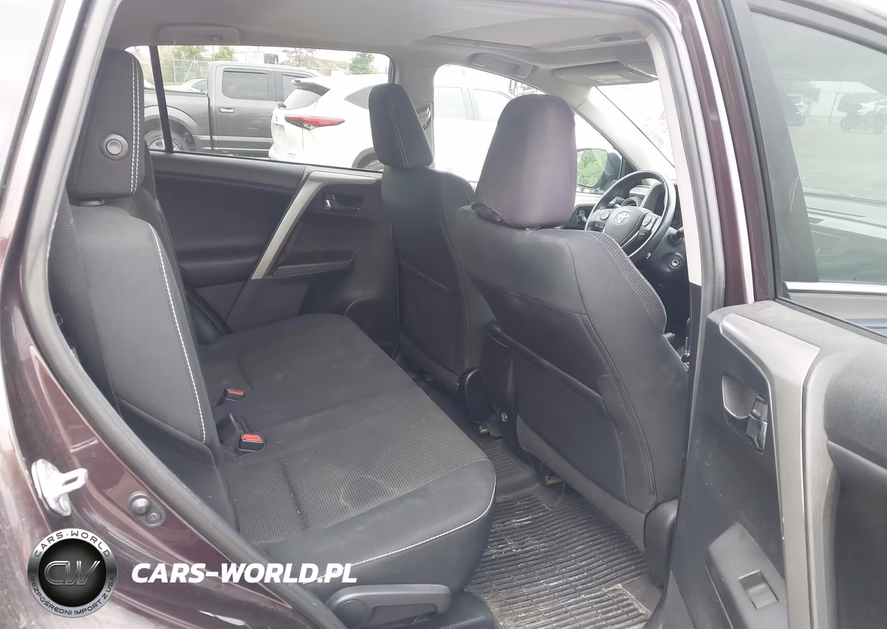 2017 Toyota Rav4 Xle VIN:2T3RFREVXHW658415 - 8