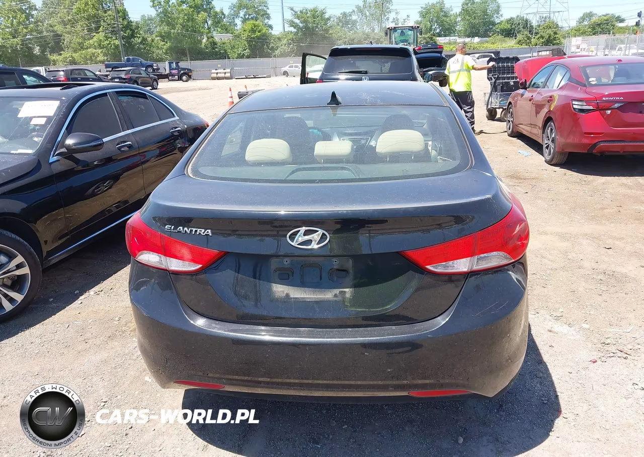 2013 Hyundai Elantra Gls VIN:5NPDH4AE9DH314055 - 17