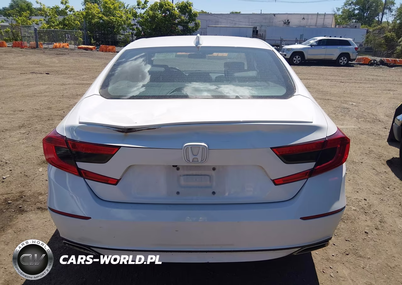 2018 Honda Accord Sport VIN:1HGCV1F35JA077188 - 16