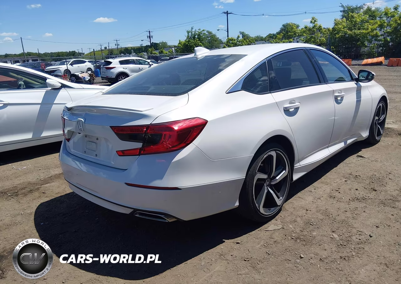 2018 Honda Accord Sport VIN:1HGCV1F35JA077188 - 4