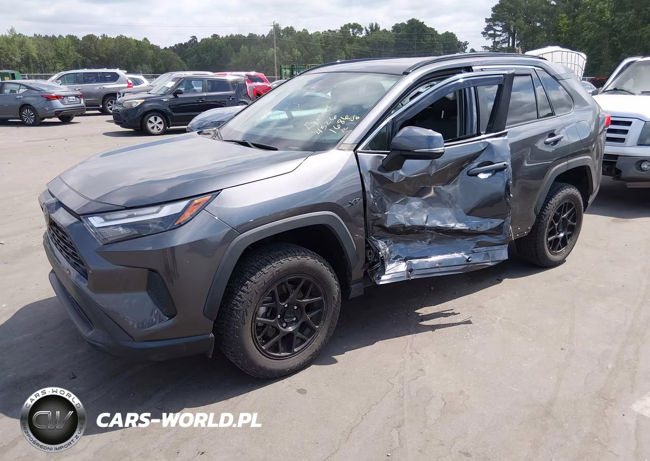 2023 Toyota Rav4 Xle VIN:2T3W1RFV8PC216636 - 2