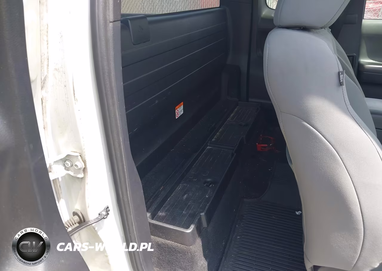 2019 Toyota Tacoma Sr VIN:5TFRX5GN9KX153018 - 8