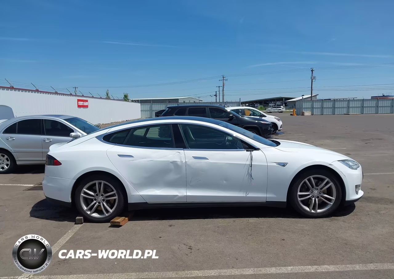 2014 Tesla Model S P85 VIN:5YJSA1H14EFP33511 - 13