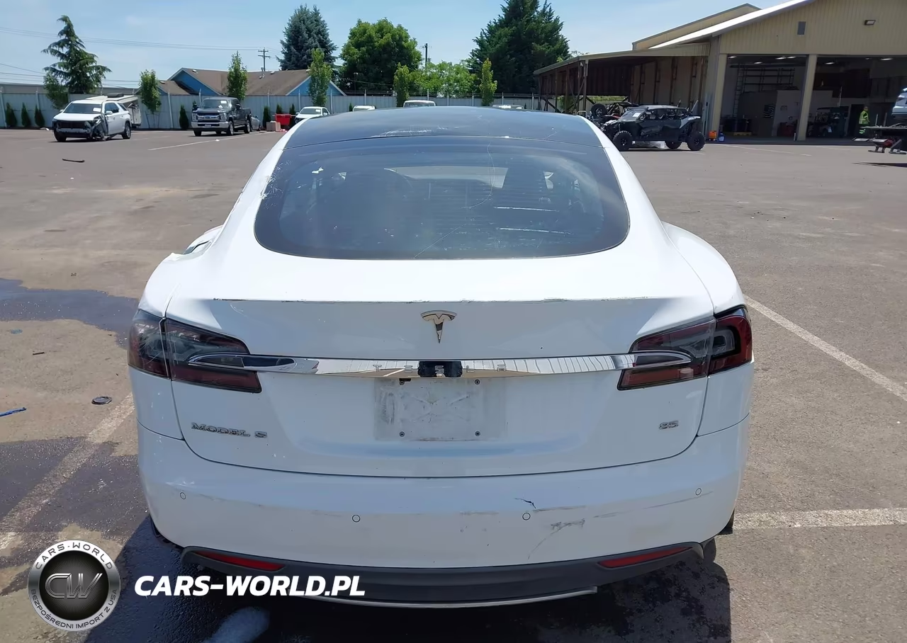2014 Tesla Model S P85 VIN:5YJSA1H14EFP33511 - 16