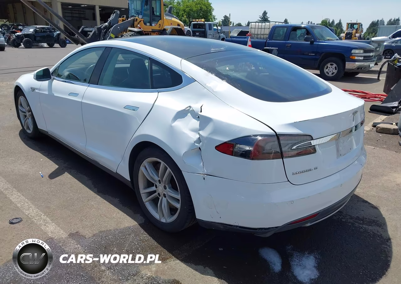 2014 Tesla Model S P85 VIN:5YJSA1H14EFP33511 - 3
