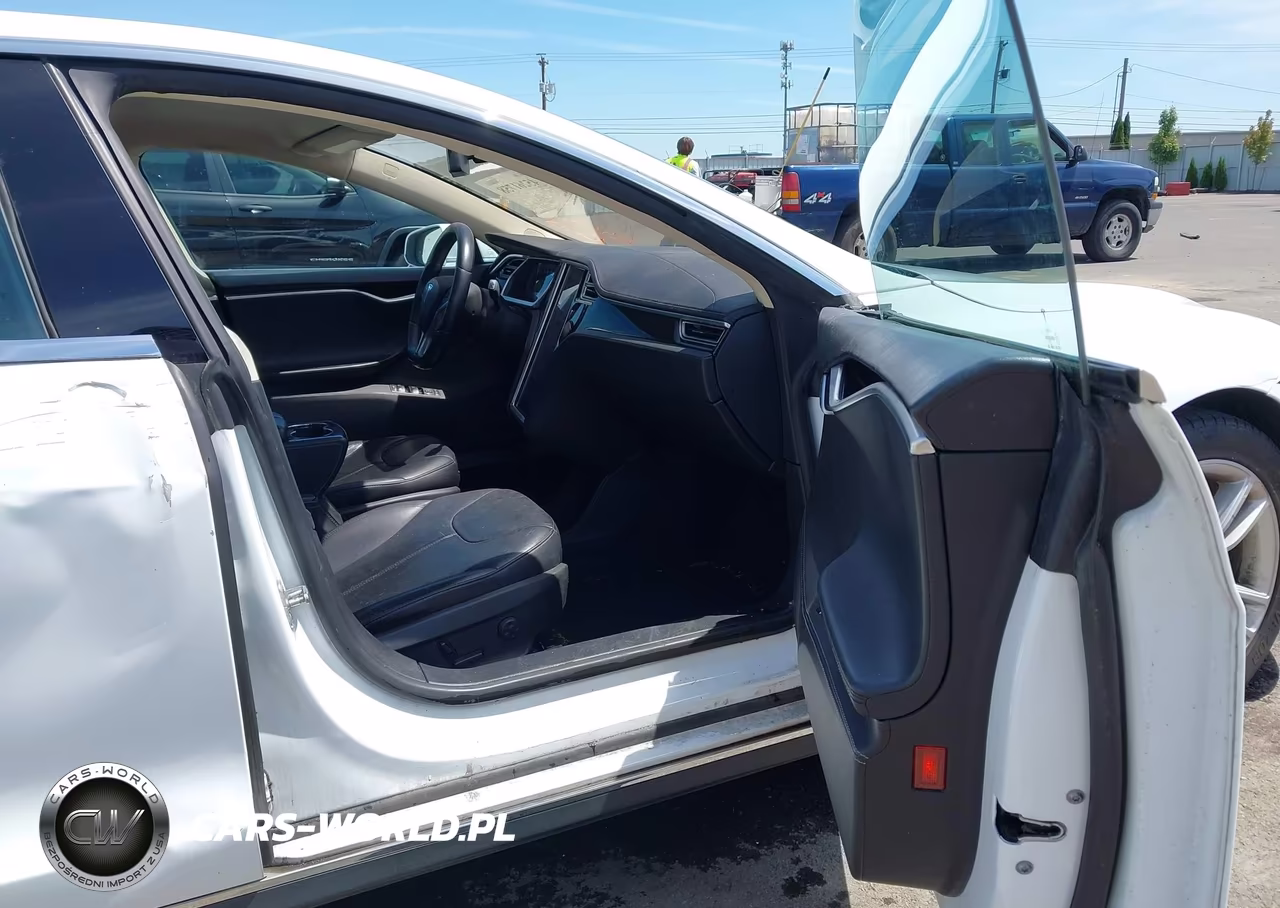 2014 Tesla Model S P85 VIN:5YJSA1H14EFP33511 - 5
