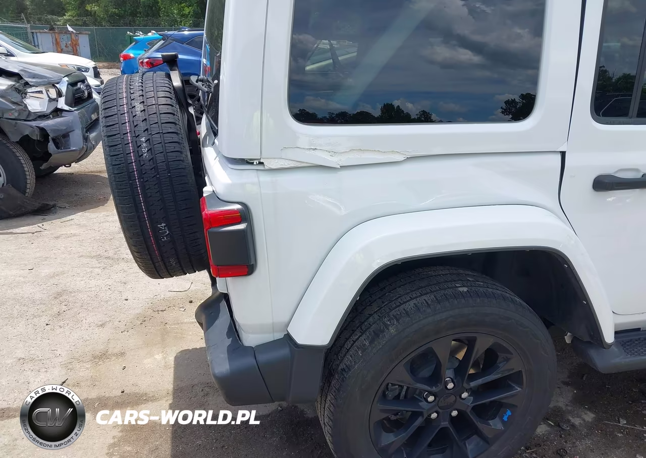 2022 Jeep Wrangler 4Xe Unlimited Sahara 4X4 VIN:1C4JJXP6XNW221016 - 18