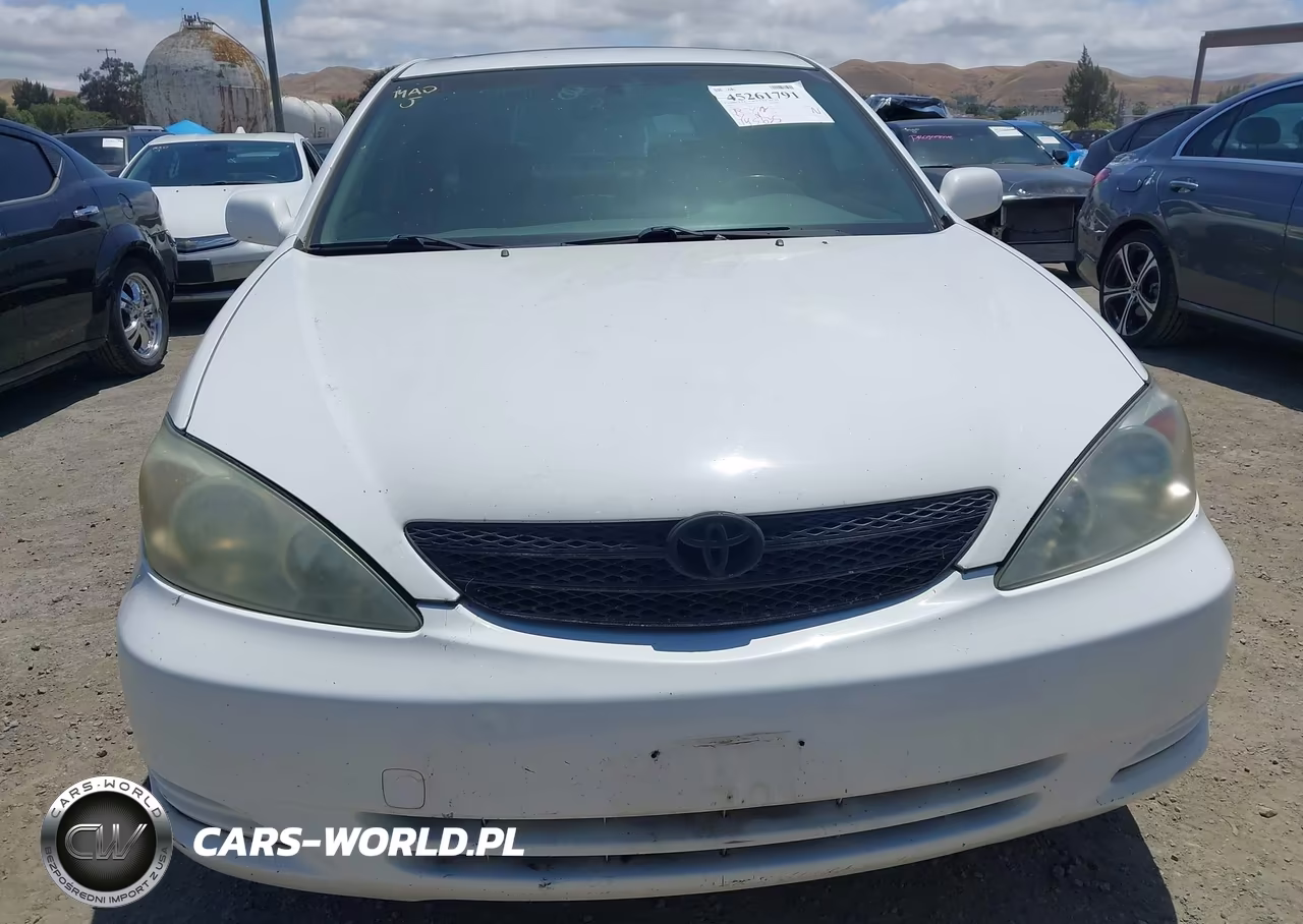 2002 Toyota Camry Xle VIN:JTDBE30K520081299 - 6