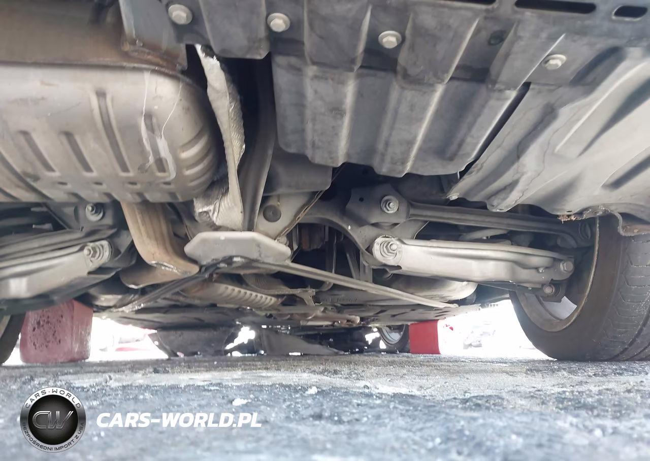 2010 BMW 328I VIN:WBAWL1C5XAPX27828 - 16