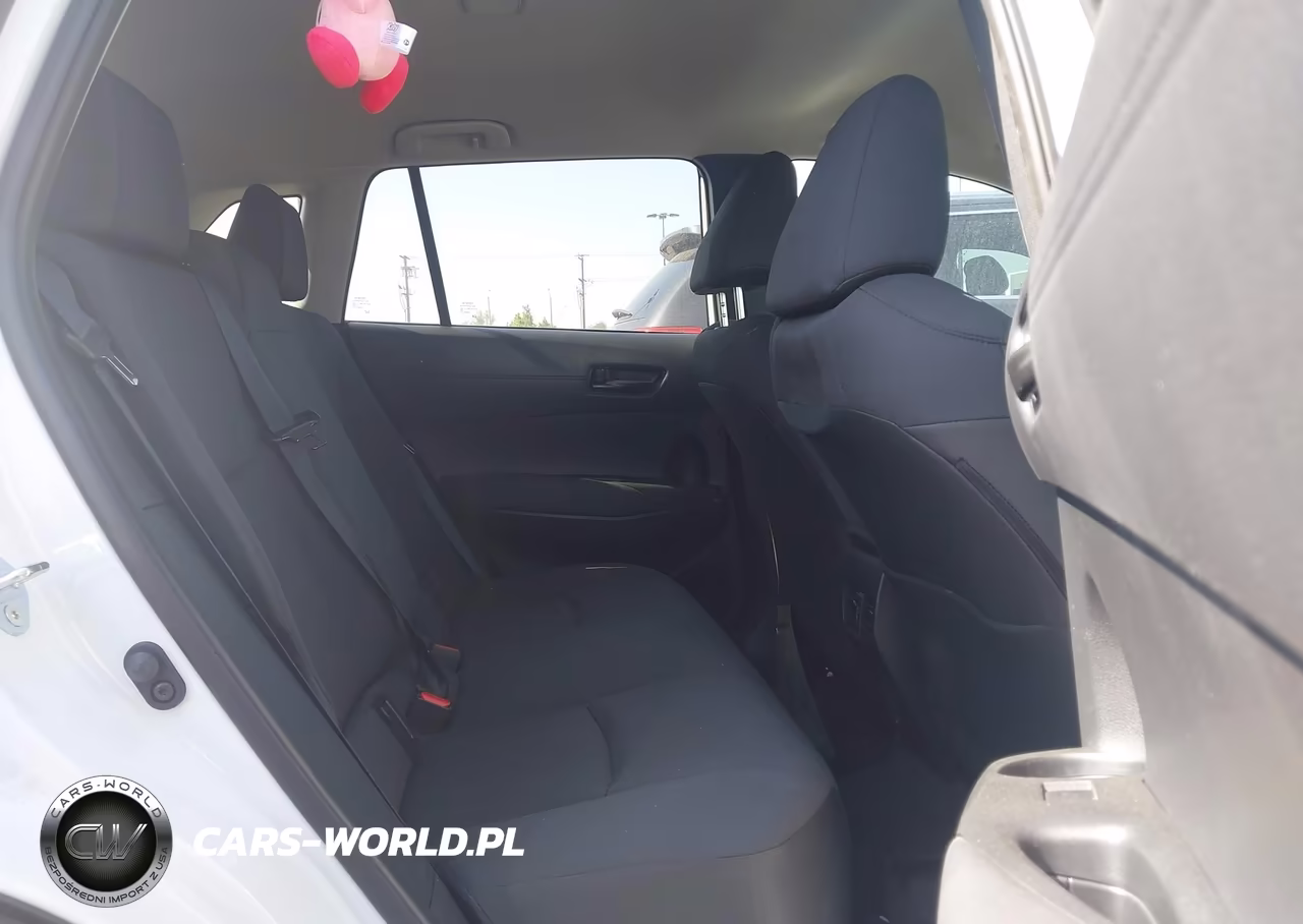 2026 Toyota Corolla Cross Le VIN:7MUCAAAG0TV173519 - 8