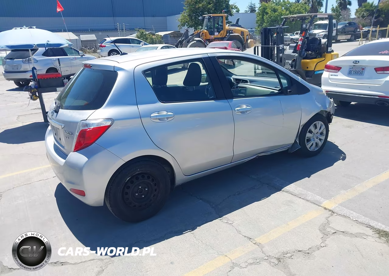 2012 Toyota Yaris Le VIN:JTDKTUD32CD526137 - 4