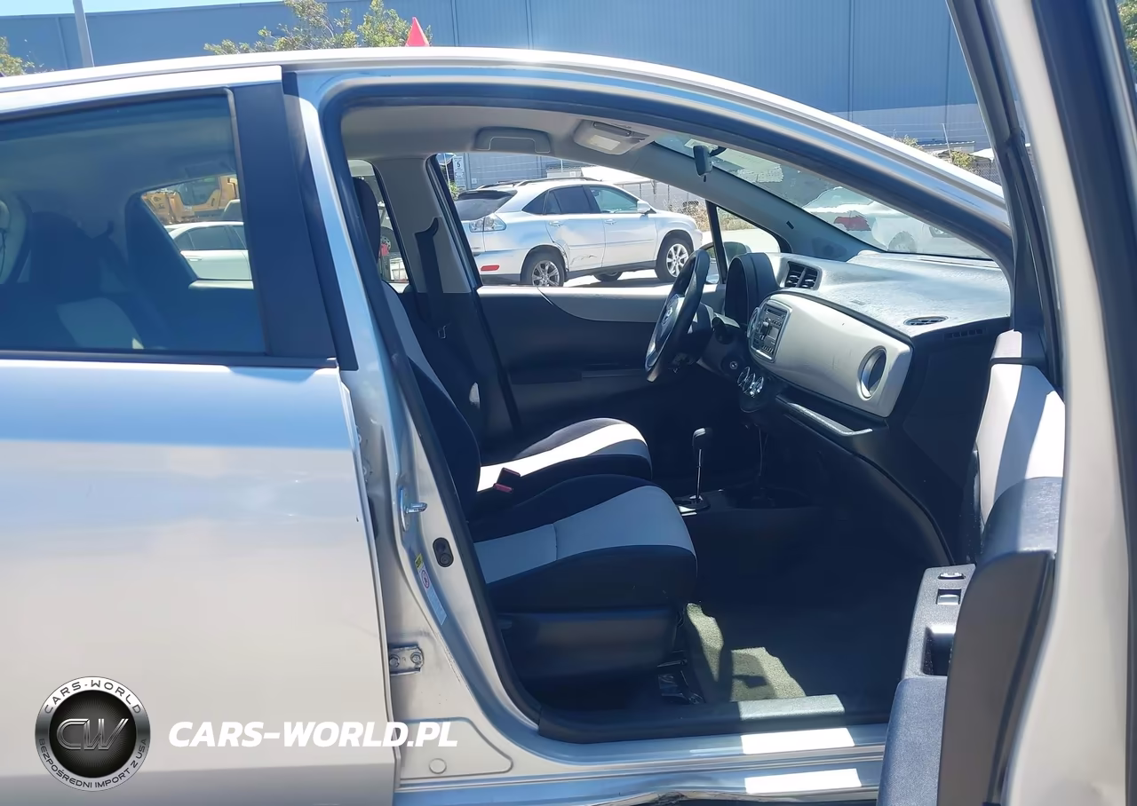 2012 Toyota Yaris Le VIN:JTDKTUD32CD526137 - 5