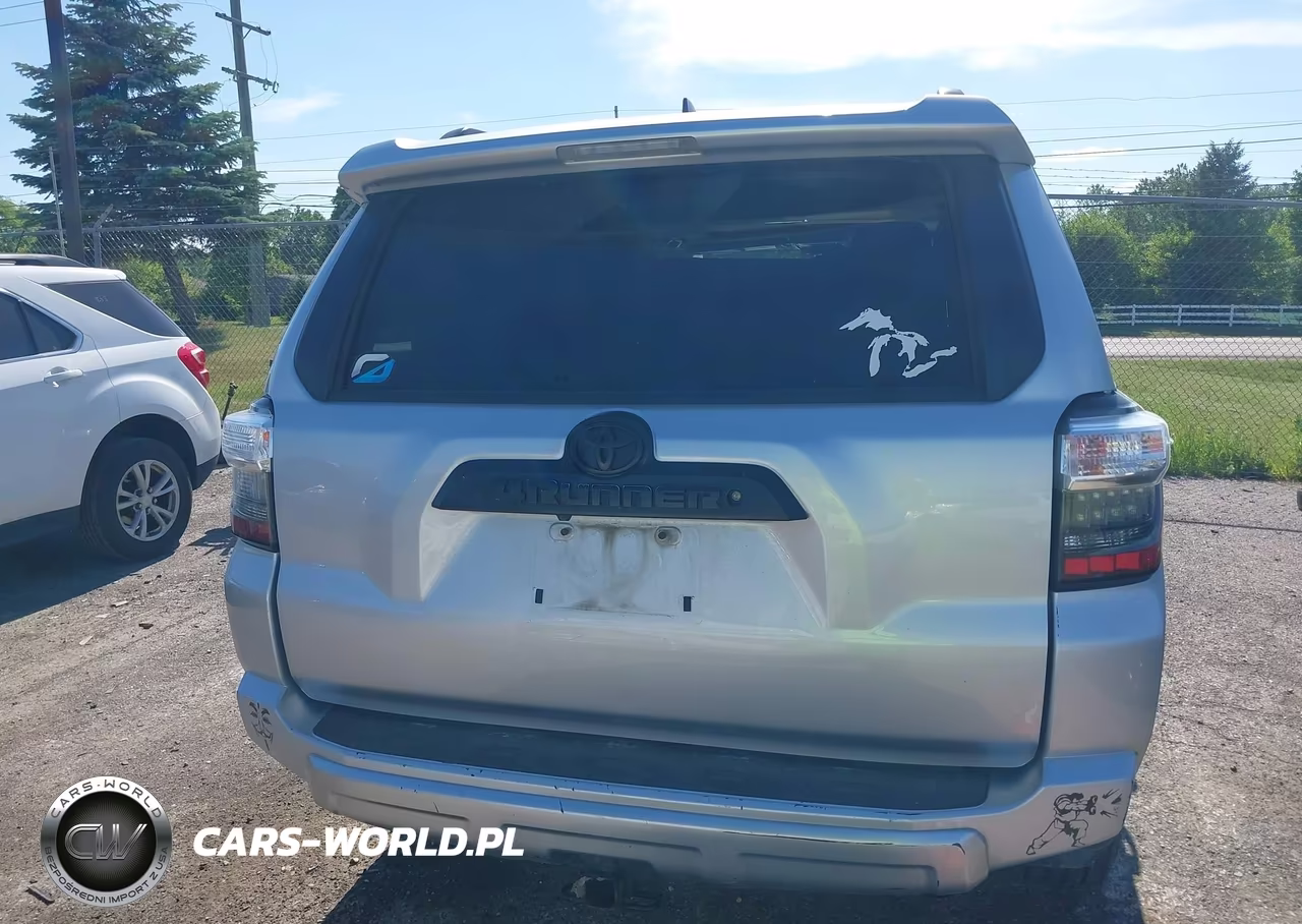 2018 Toyota 4Runner Trd Off Road Premium VIN:JTEBU5JR7J5505959 - 16