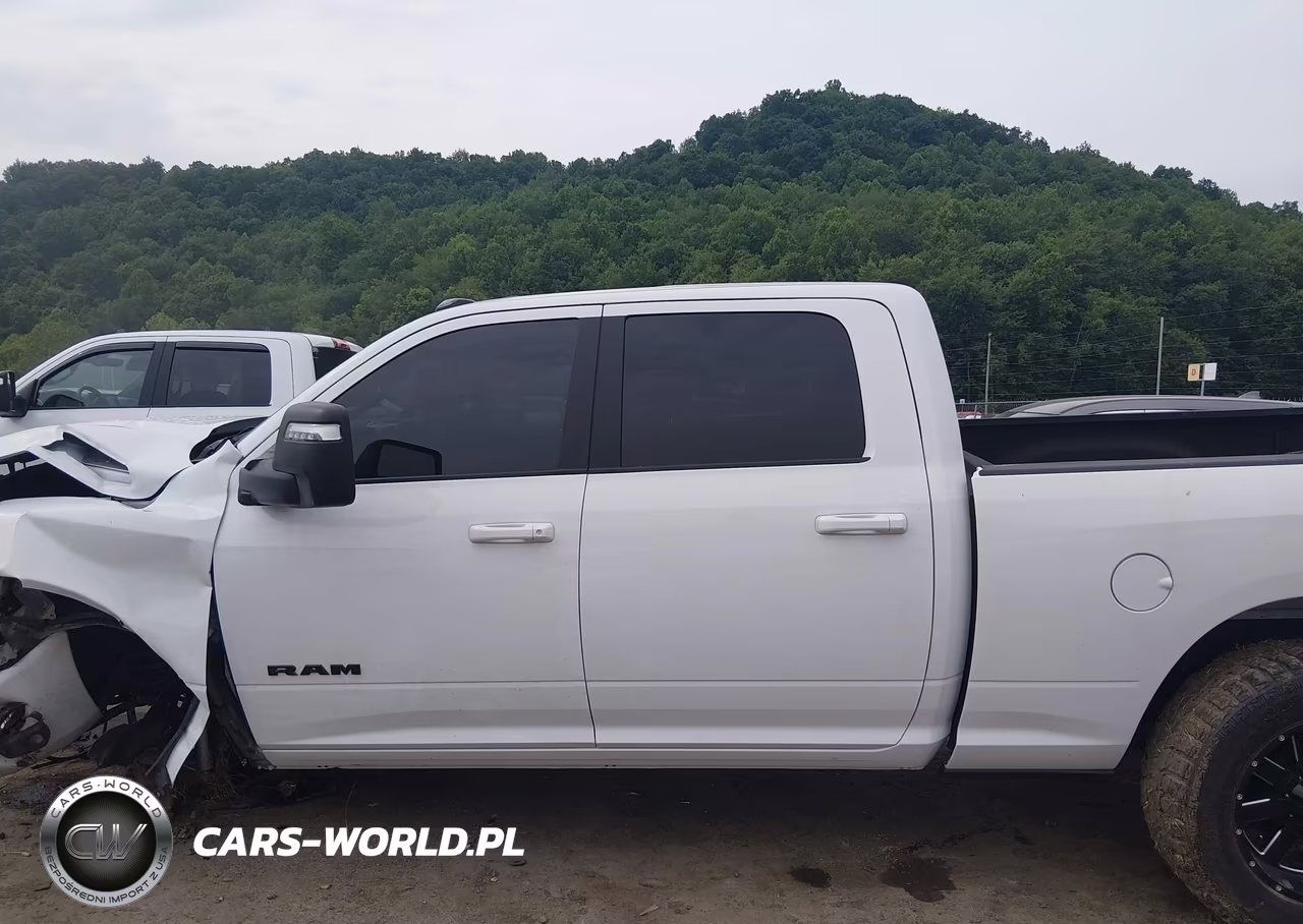 2024 Ram 3500 Big Horn 4X4 6'4 Box VIN:3C63R3DJ0RG337338 - 18