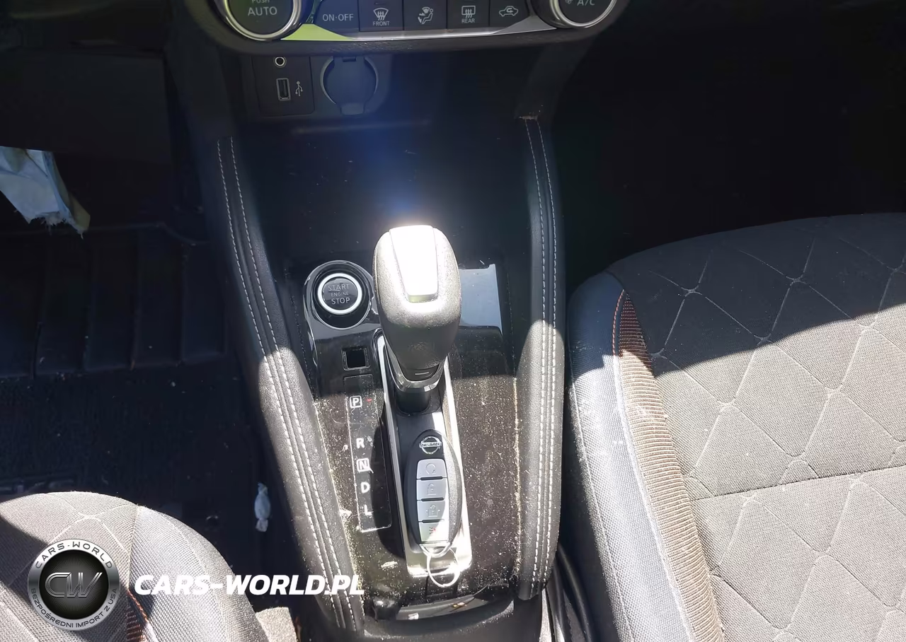 2018 Nissan Kicks Sr VIN:3N1CP5CU2JL504576 - 11