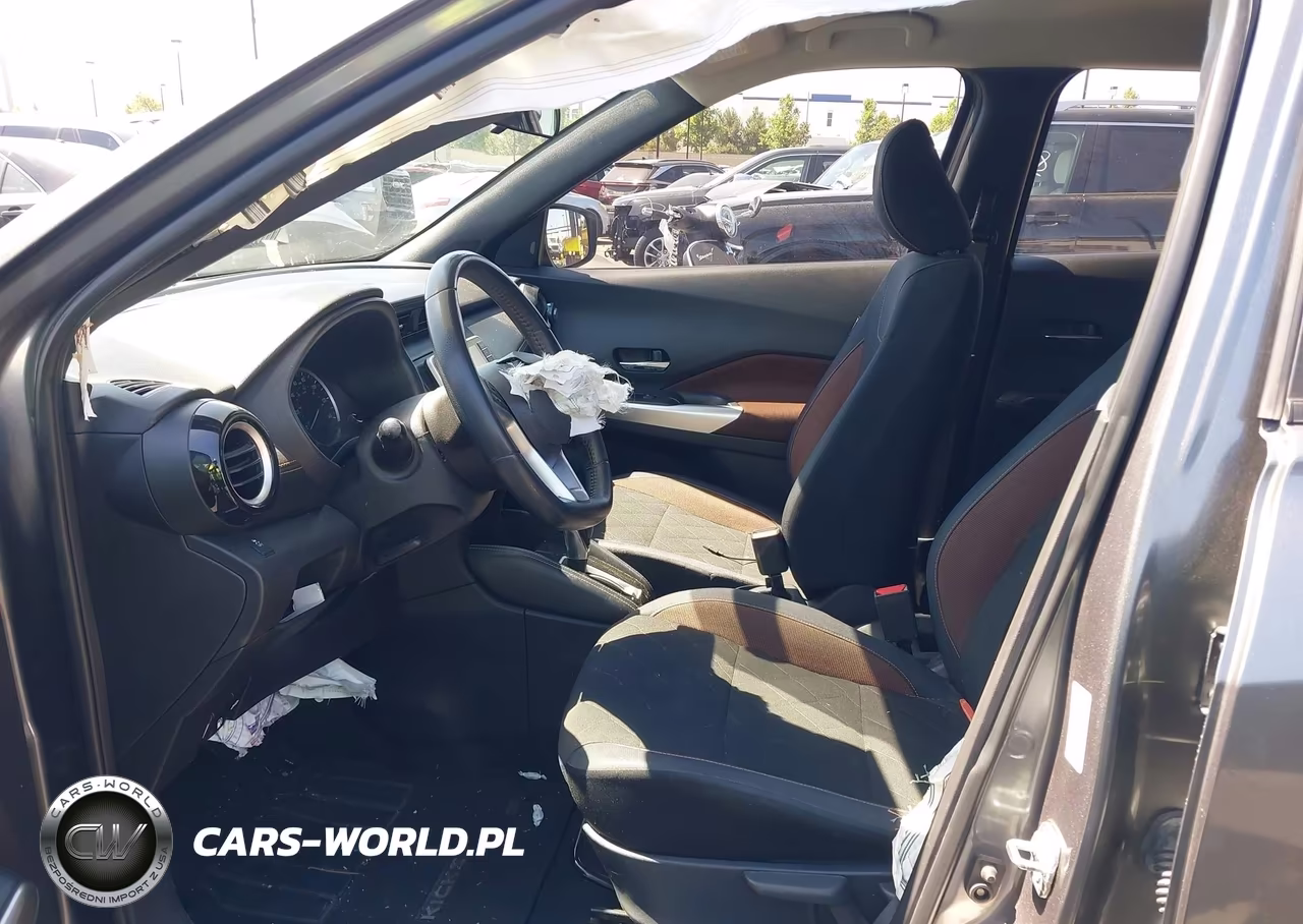 2018 Nissan Kicks Sr VIN:3N1CP5CU2JL504576 - 5