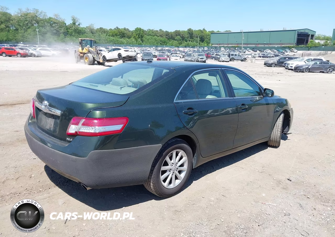 2011 Toyota Camry Xle VIN:4T1BF3EK5BU595356 - 4