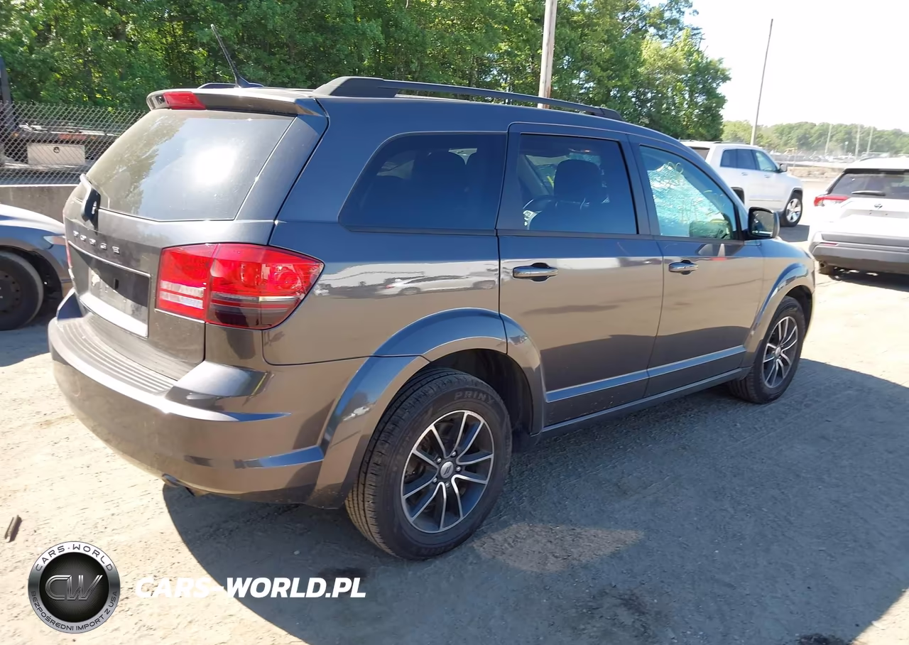 2018 Dodge Journey Se VIN:3C4PDCAB8JT446681 - 4