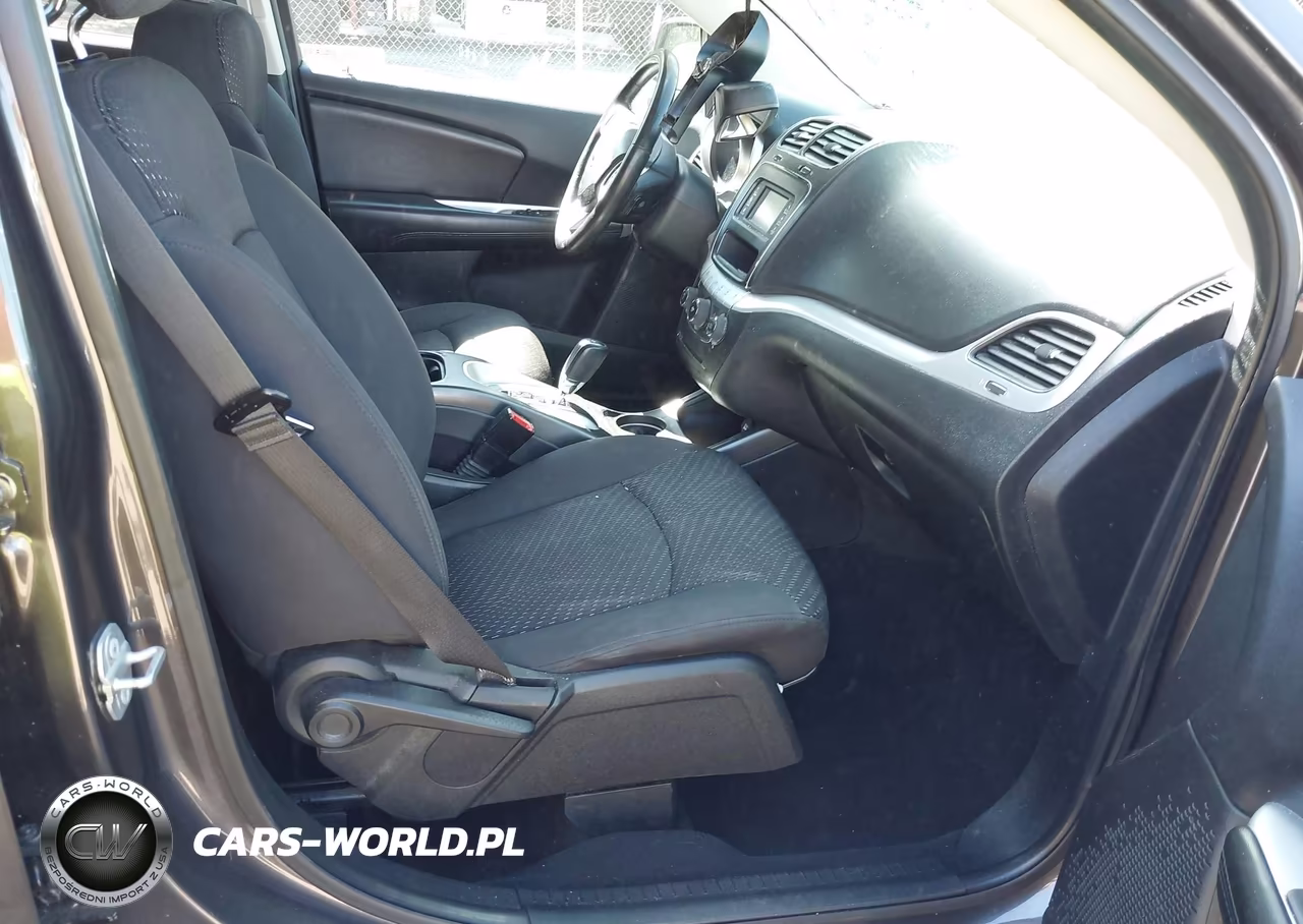 2018 Dodge Journey Se VIN:3C4PDCAB8JT446681 - 5