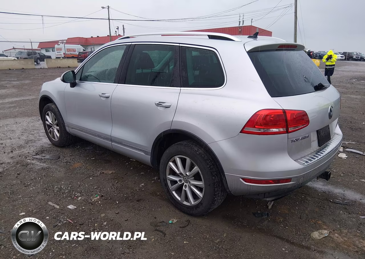2014 Volkswagen Touareg 3.6L Sport VIN:WVGEF9BP3ED013761 - 3