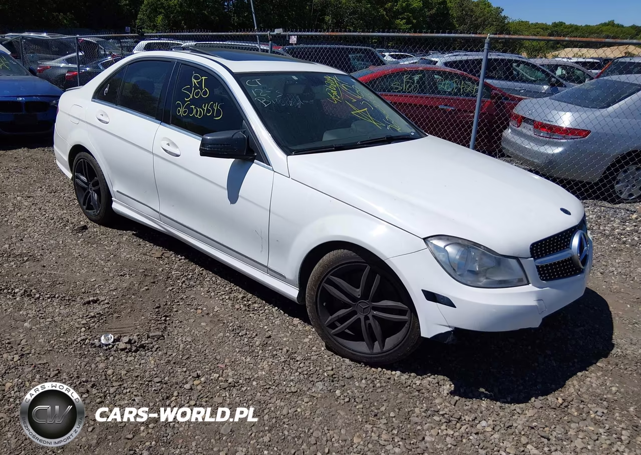 2014 Mercedes-Benz C 300 Sport 4Matic – zdjęcie 1 z 16