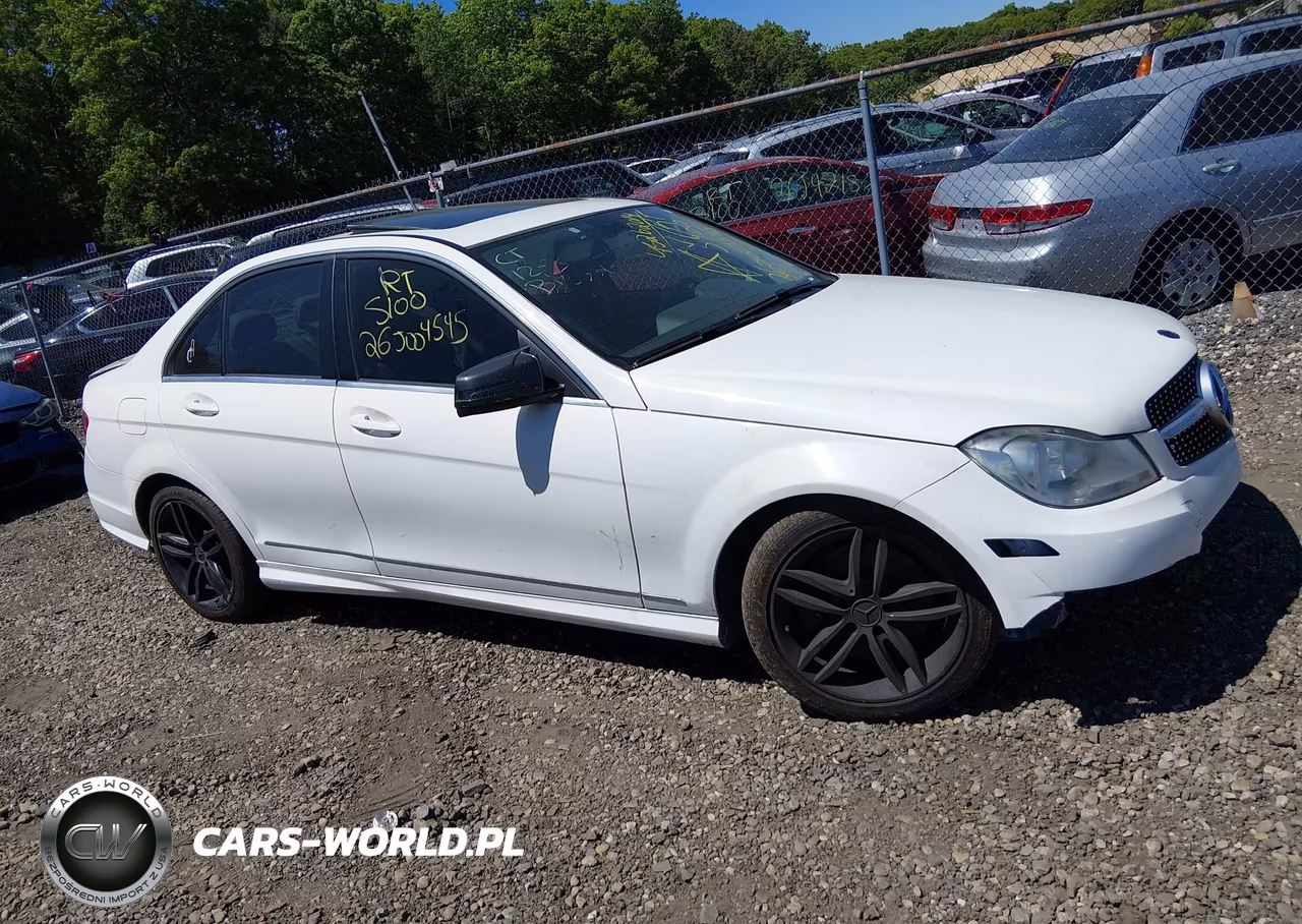 2014 Mercedes-Benz C 300 Sport 4Matic VIN:WDDGF8AB7ER319092 - 12