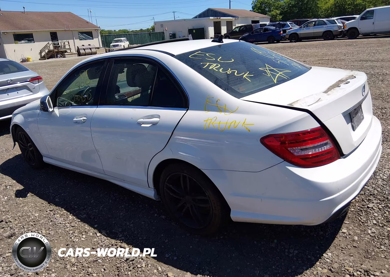 2014 Mercedes-Benz C 300 Sport 4Matic VIN:WDDGF8AB7ER319092 - 13