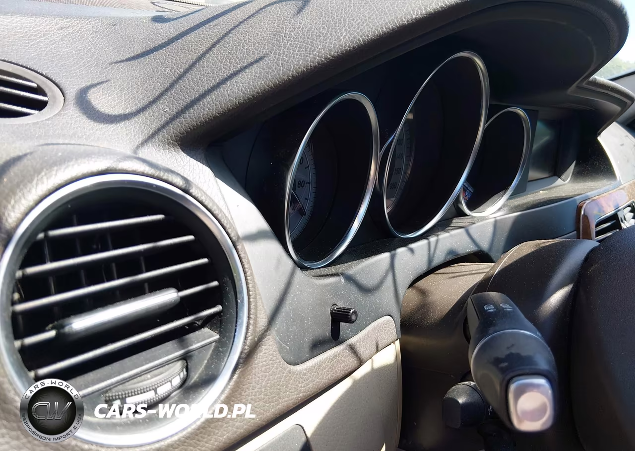 2014 Mercedes-Benz C 300 Sport 4Matic VIN:WDDGF8AB7ER319092 - 14