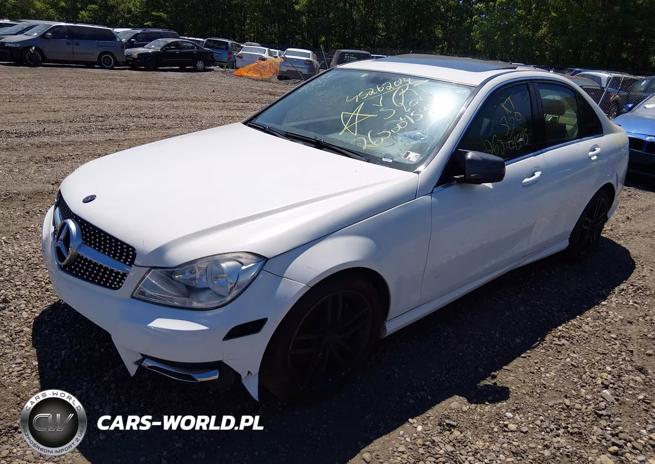 2014 Mercedes-Benz C 300 Sport 4Matic VIN:WDDGF8AB7ER319092 - 2