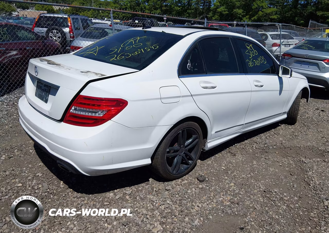 2014 Mercedes-Benz C 300 Sport 4Matic VIN:WDDGF8AB7ER319092 - 4