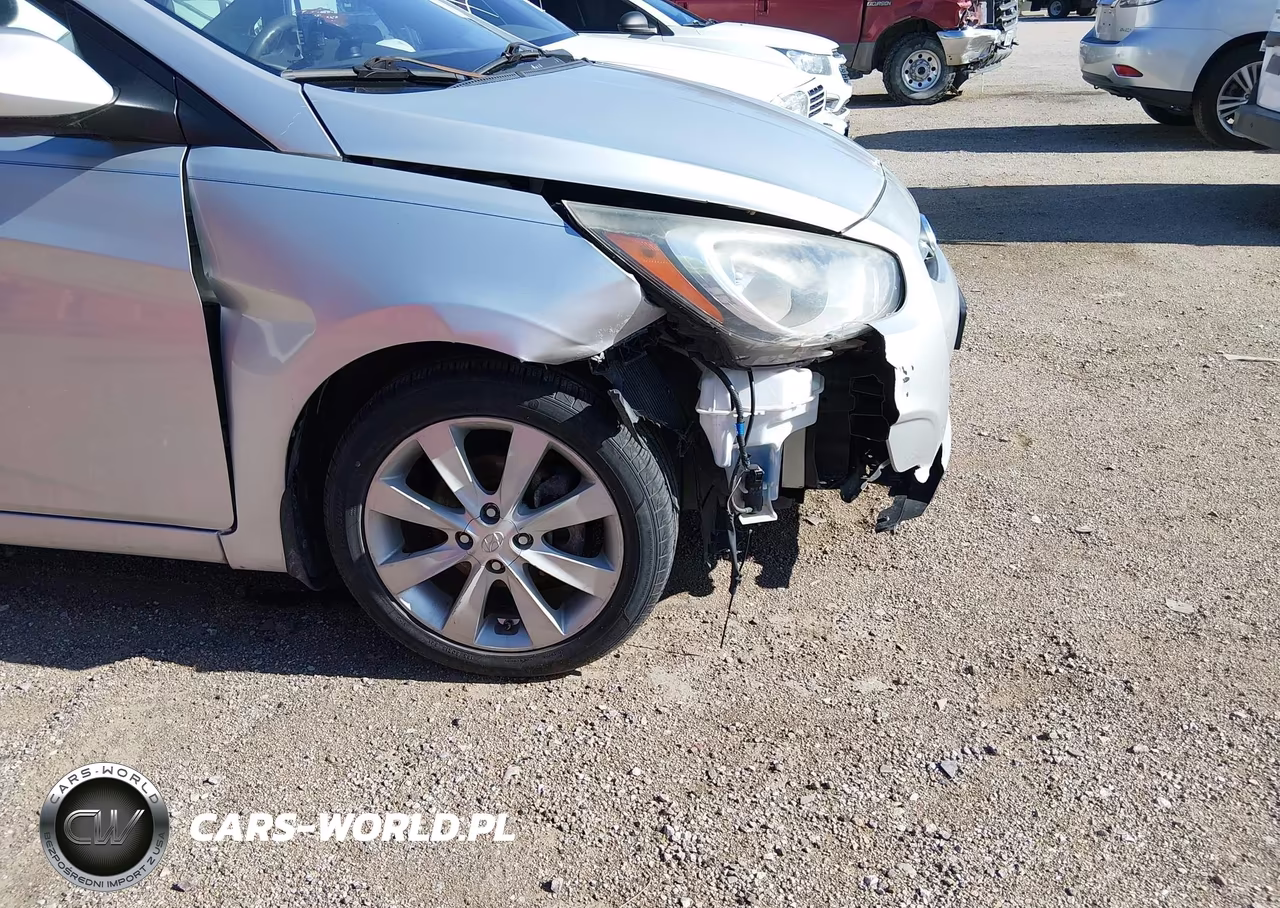 2012 Hyundai Accent Gls VIN:KMHCU4AE2CU137579 - 12