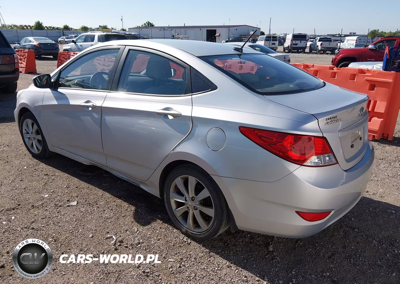 2012 Hyundai Accent Gls VIN:KMHCU4AE2CU137579 - 3