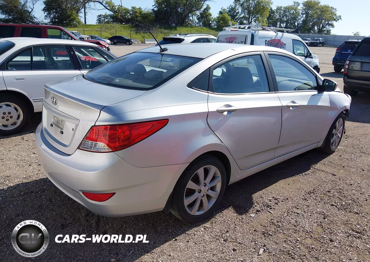 2012 Hyundai Accent Gls VIN:KMHCU4AE2CU137579 - 4