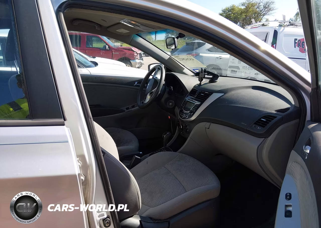 2012 Hyundai Accent Gls VIN:KMHCU4AE2CU137579 - 5